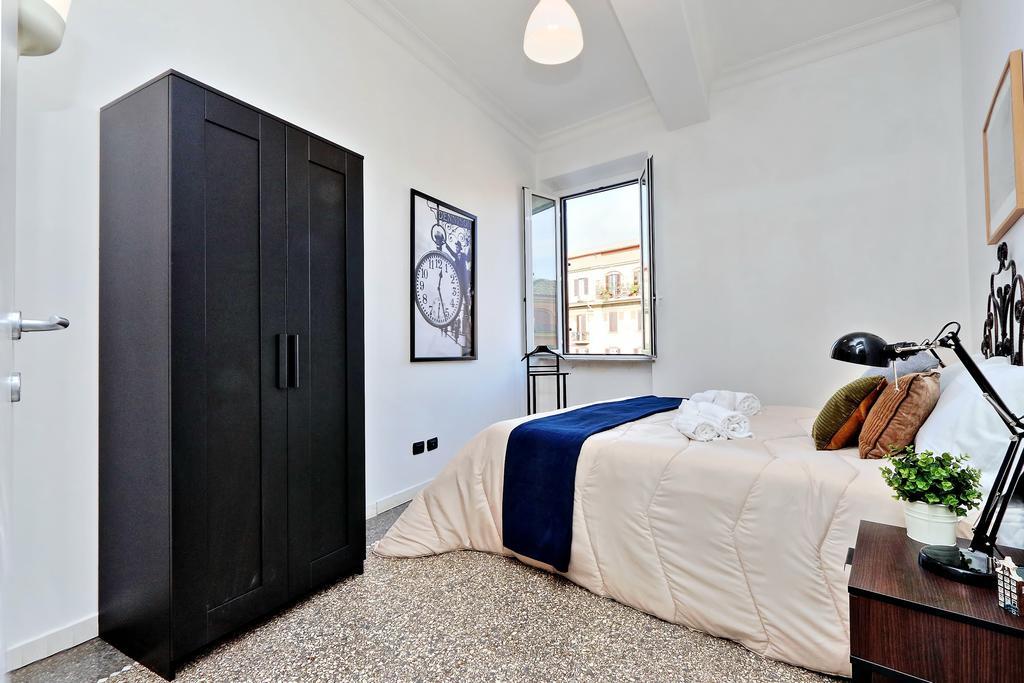Apartment Piazza Capponi Rom